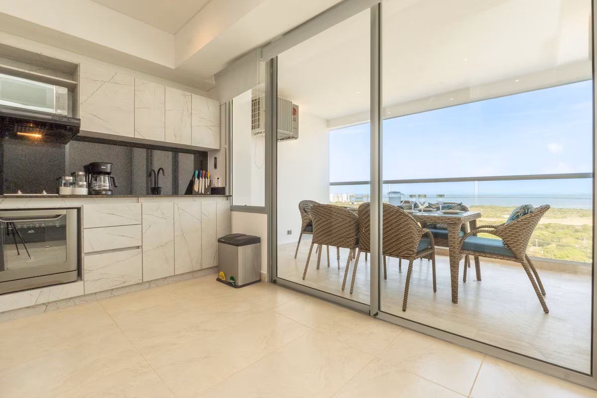 Compare Penthouse Suites VIP Services: A Strategic Asset Audit