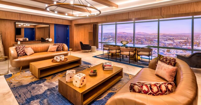 How to Manage Penthouse Suites Reservations: An Operational Guide